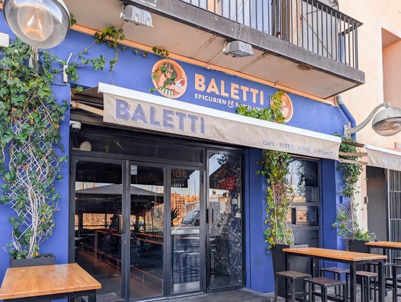 bar