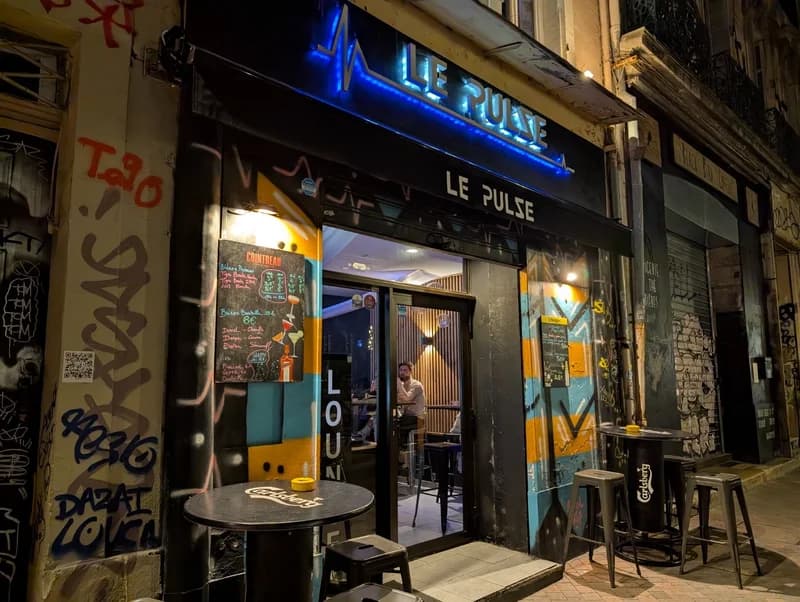 bar