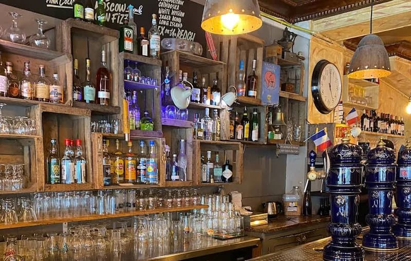 bar