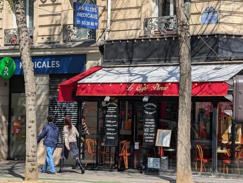 bar