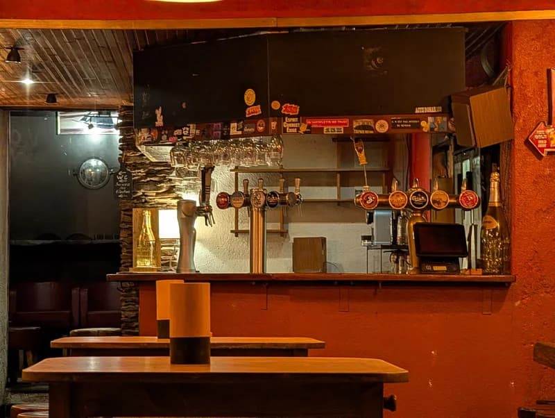 bar