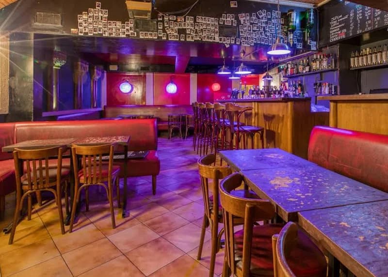 bar