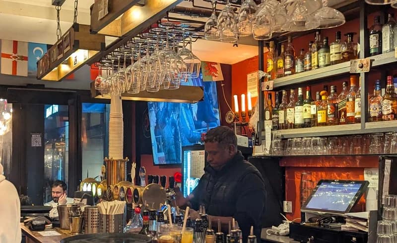 bar