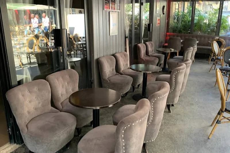 bar