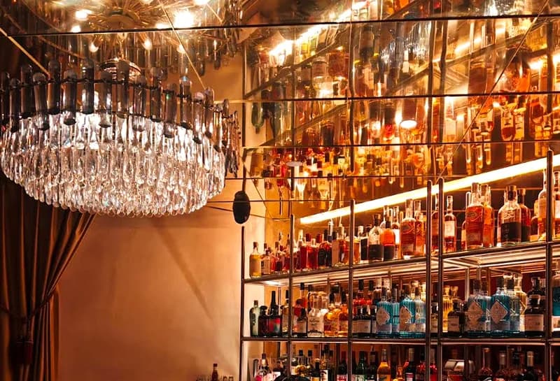 bar