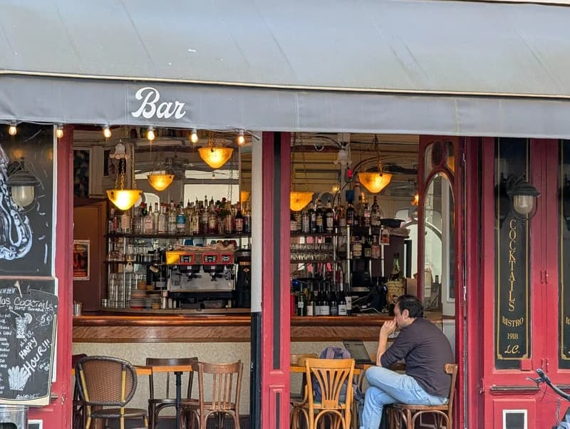 bar