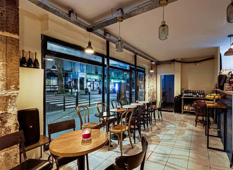 bar