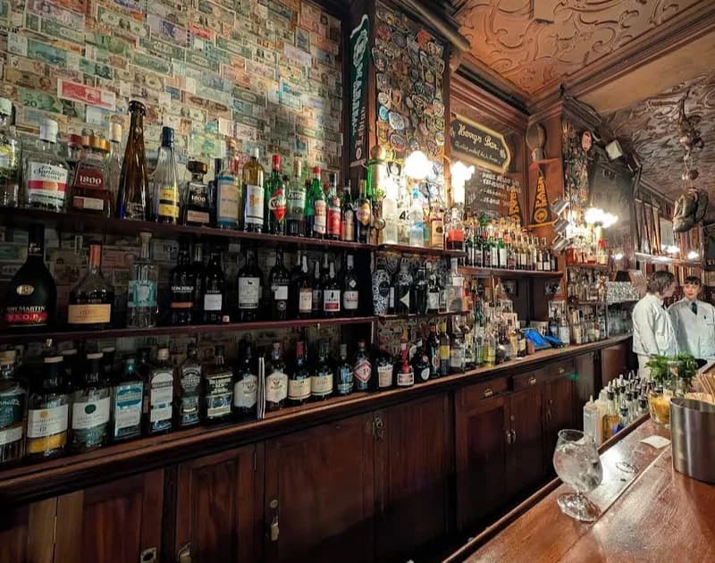 bar