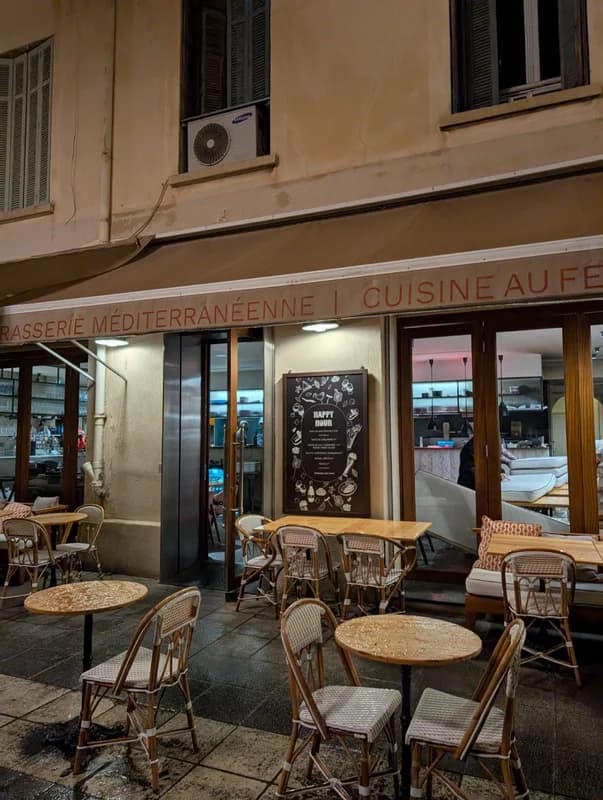 bar