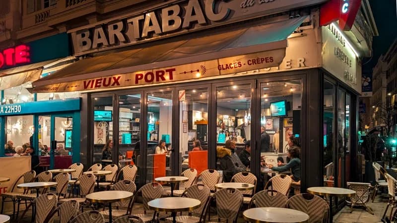 bar