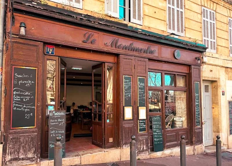 bar
