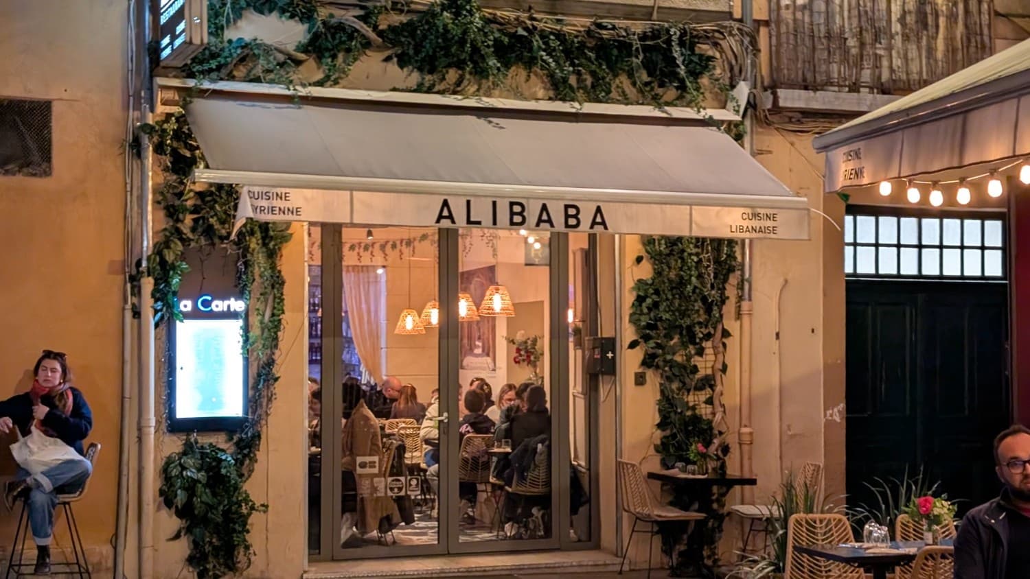 bar