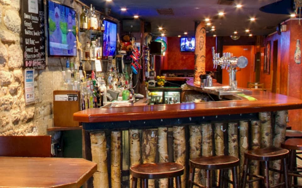 bar